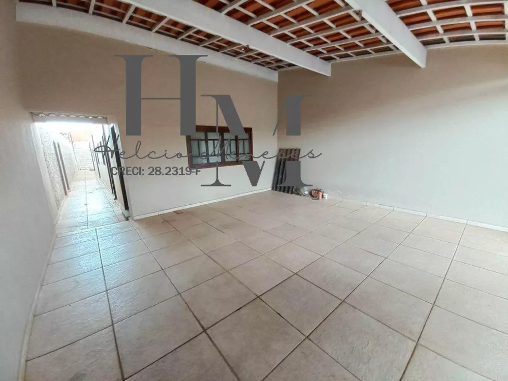 Casa à venda com 3 quartos, 180m² - Foto 2