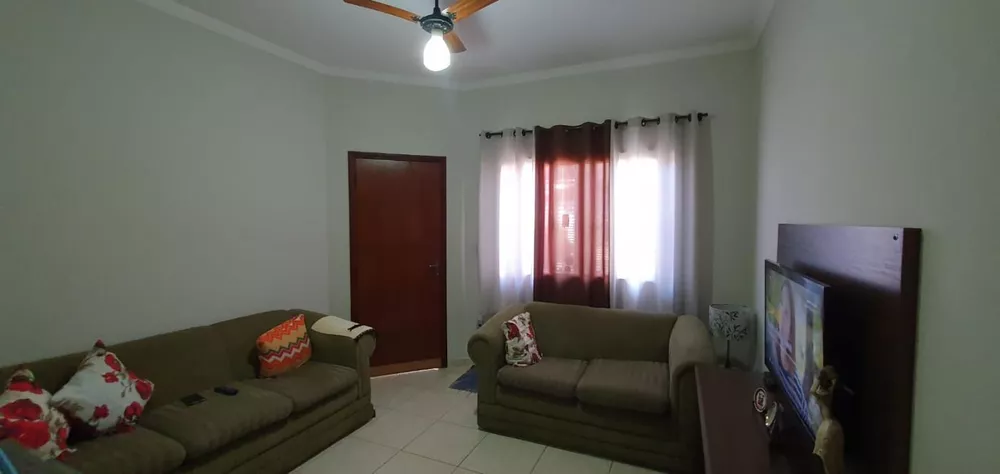 Casa à venda com 2 quartos, 154m² - Foto 1