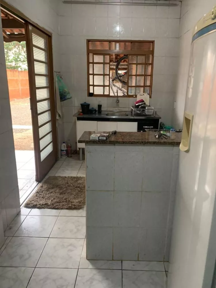 Casa à venda com 1 quarto, 250m² - Foto 4