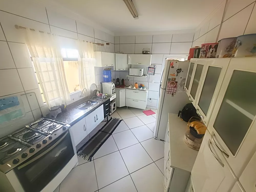 Casa à venda com 3 quartos, 300m² - Foto 6