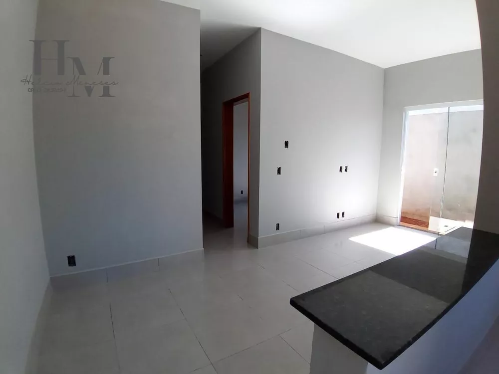 Casa à venda com 2 quartos, 154m² - Foto 2