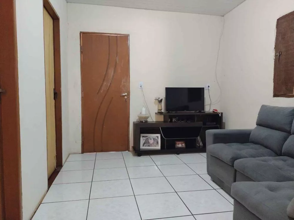 Casa à venda com 2 quartos, 409m² - Foto 2