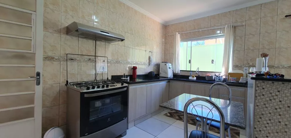 Casa à venda com 3 quartos, 300m² - Foto 5