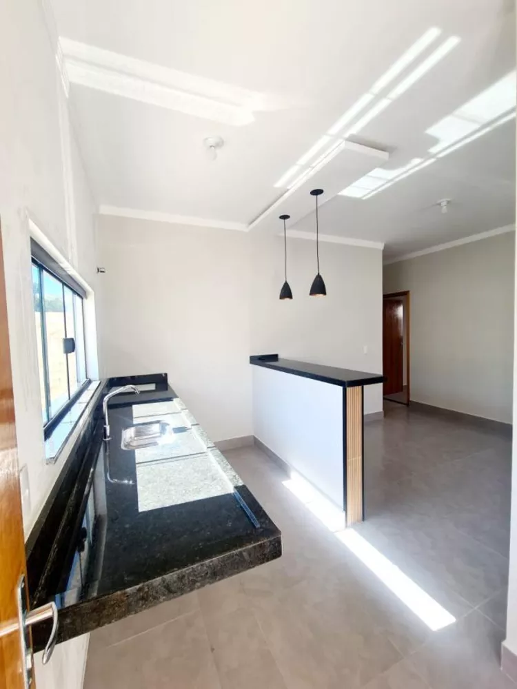 Casa à venda com 2 quartos, 150m² - Foto 4