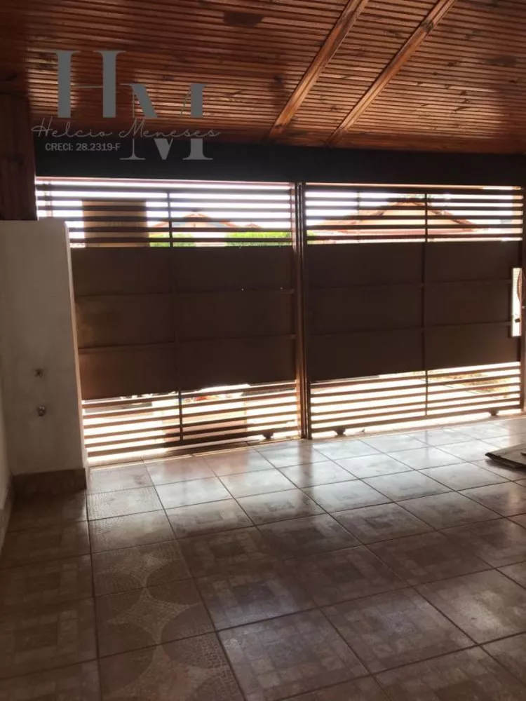 Casa à venda com 2 quartos, 125m² - Foto 1