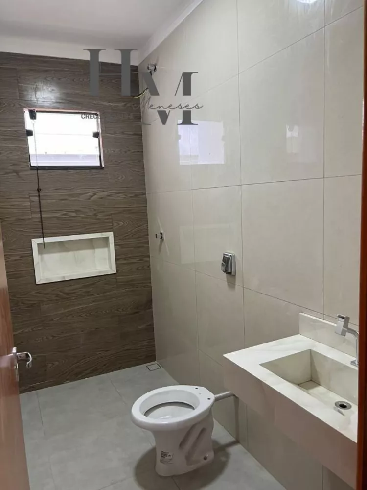 Casa à venda com 2 quartos, 155m² - Foto 2