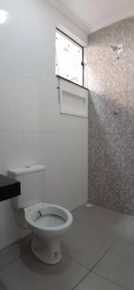 Casa à venda com 2 quartos, 125m² - Foto 1