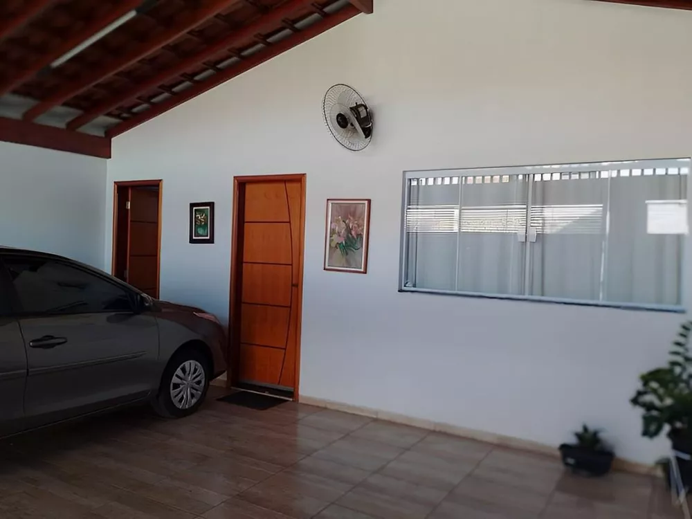 Casa à venda com 2 quartos, 165m² - Foto 3