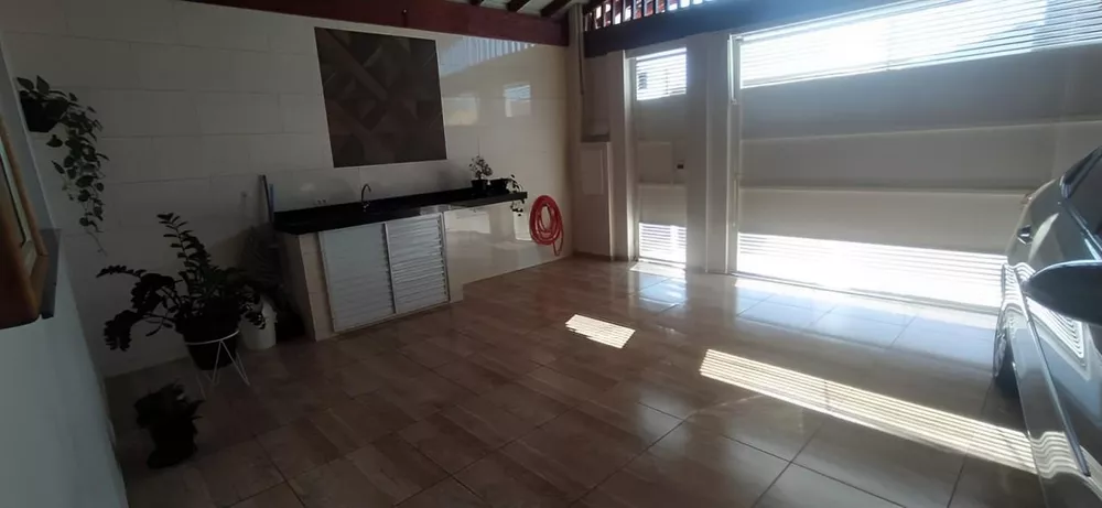 Casa à venda com 2 quartos, 165m² - Foto 5