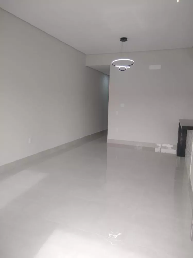 Casa de Condomínio à venda com 3 quartos, 175m² - Foto 4