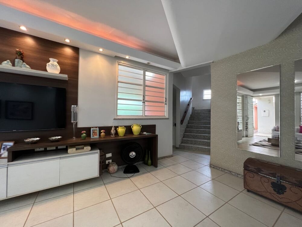 Sobrado à venda com 5 quartos, 480m² - Foto 3