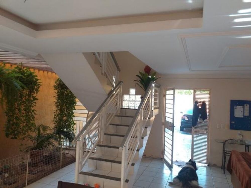 Casa à venda com 4 quartos, 170m² - Foto 3