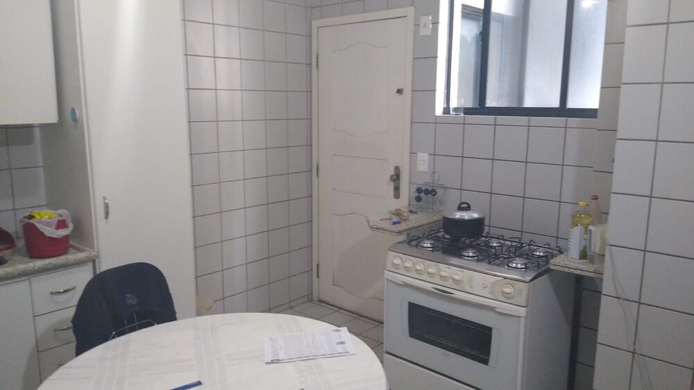 Apartamento à venda com 3 quartos, 138m² - Foto 2