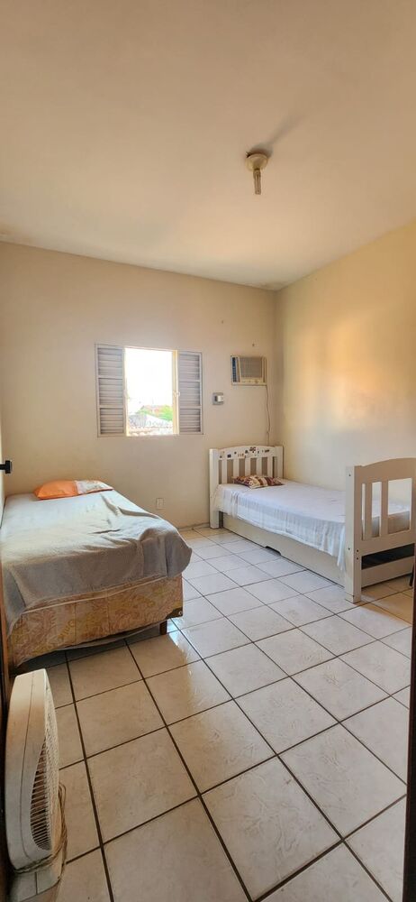 Casa à venda com 2 quartos, 200m² - Foto 4