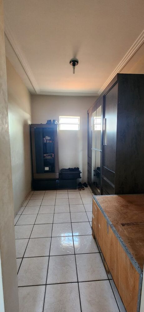 Casa à venda com 2 quartos, 200m² - Foto 3
