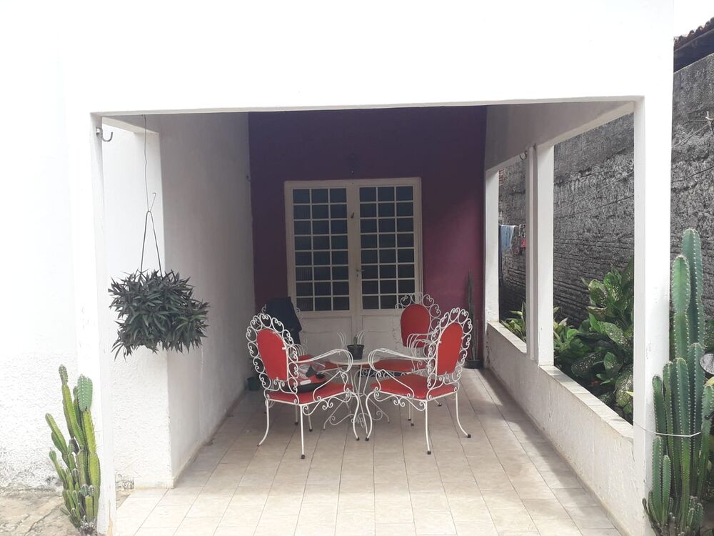 Casa à venda com 3 quartos, 160m² - Foto 1