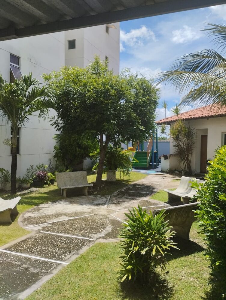 Apartamento à venda com 3 quartos, 67m² - Foto 2