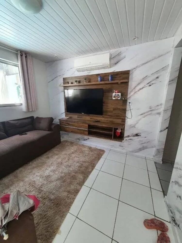 Casa à venda com 3 quartos, 160m² - Foto 2