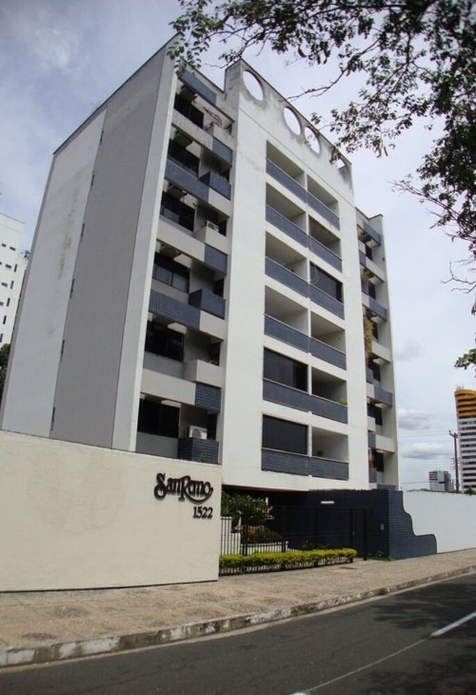Apartamento à venda com 3 quartos, 132m² - Foto 1