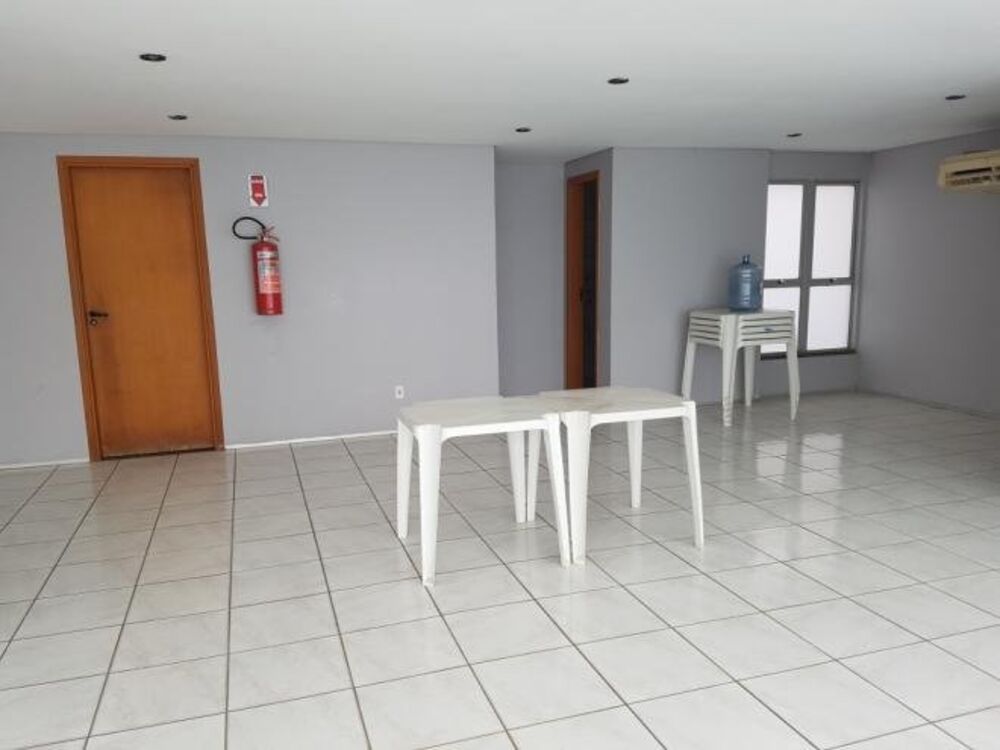 Apartamento à venda com 3 quartos, 97m² - Foto 3