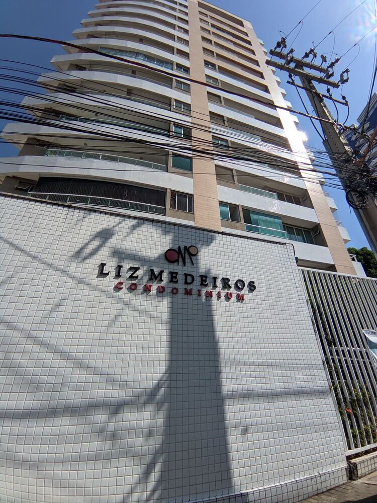 Apartamento à venda com 3 quartos, 247m² - Foto 1
