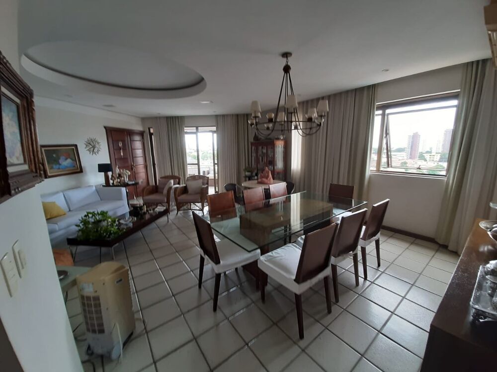 Apartamento à venda com 4 quartos, 205m² - Foto 4