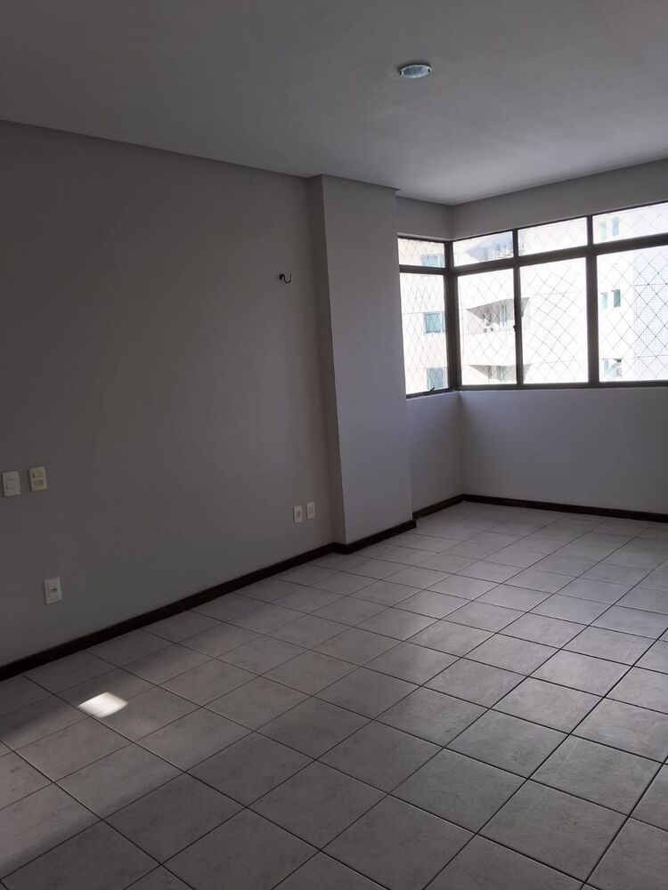 Apartamento à venda com 3 quartos, 169m² - Foto 3