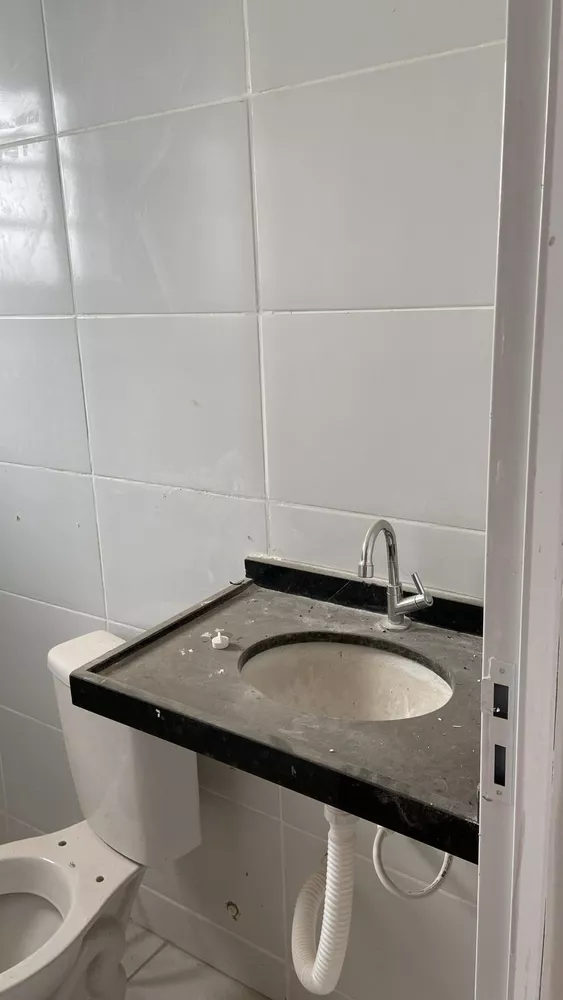 Casa à venda com 3 quartos, 150m² - Foto 2