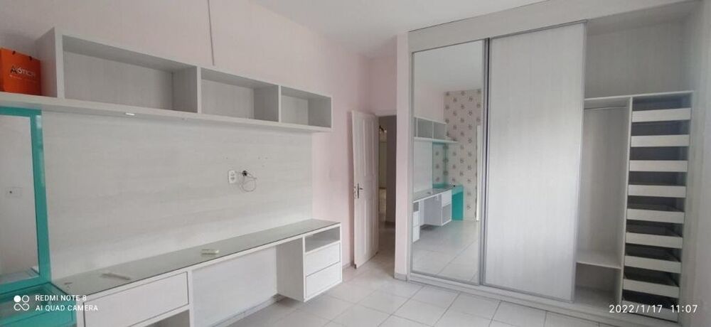 Casa à venda com 3 quartos, 163m² - Foto 2