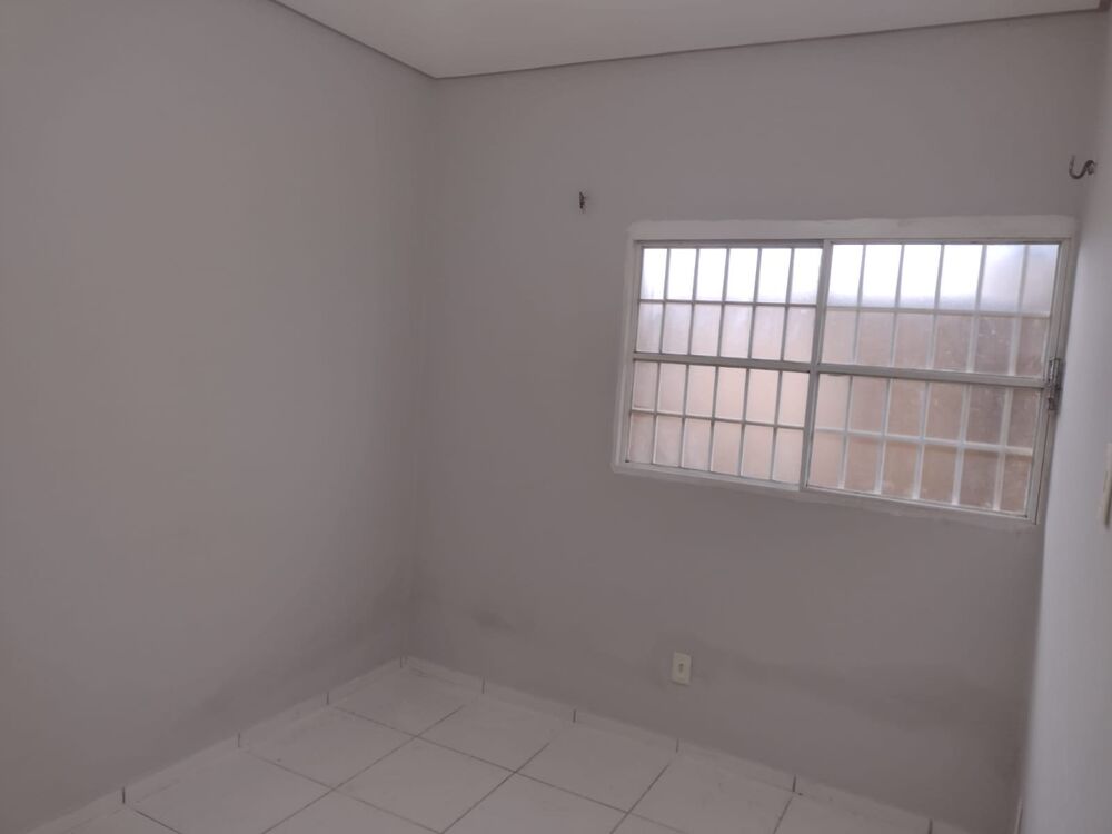 Casa à venda com 3 quartos - Foto 2