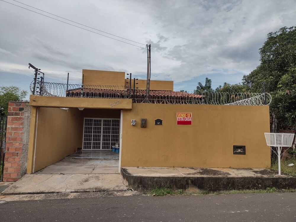Casa à venda com 3 quartos - Foto 1