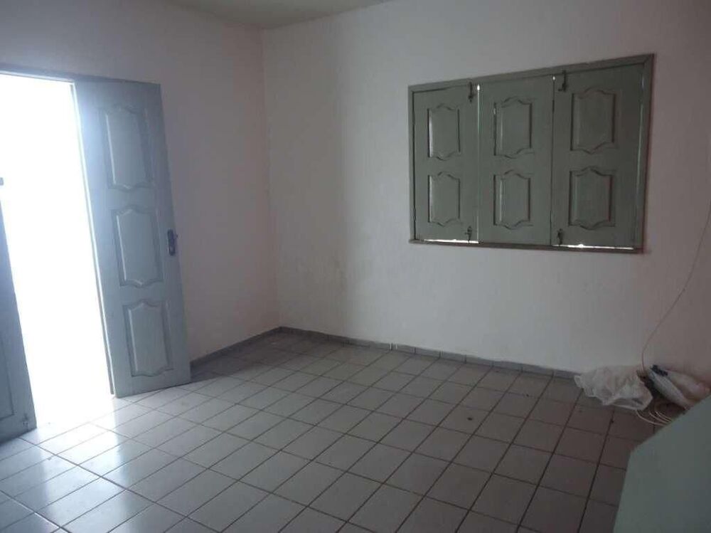 Casa à venda com 3 quartos, 250m² - Foto 3