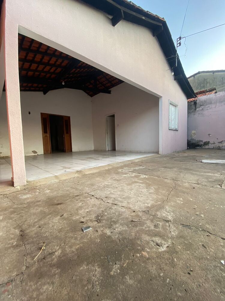 Casa à venda com 3 quartos, 160m² - Foto 1