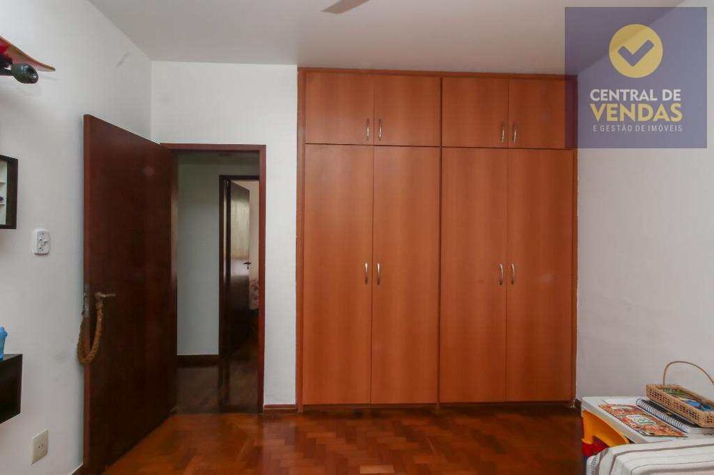 Casa, 4 quartos, 360 m² - Foto 2