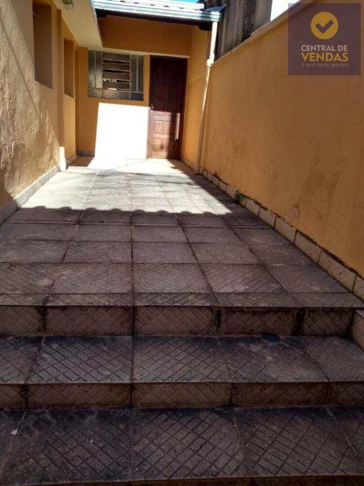 Casa à venda com 3 quartos, 308m² - Foto 3