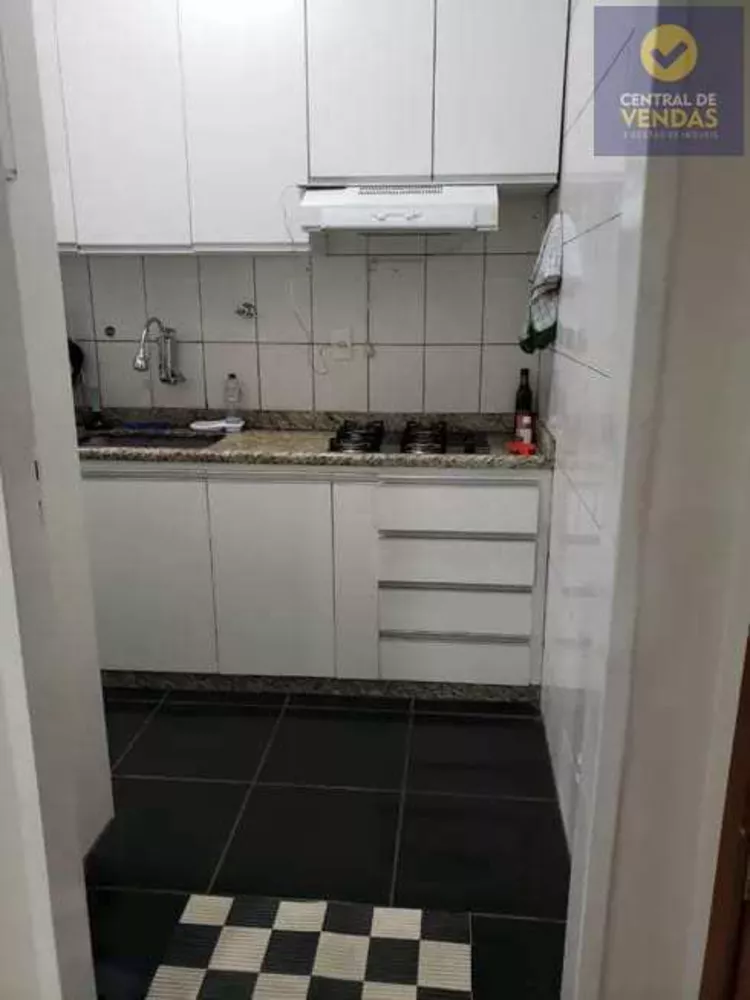 Apartamento à venda com 3 quartos, 70m² - Foto 4