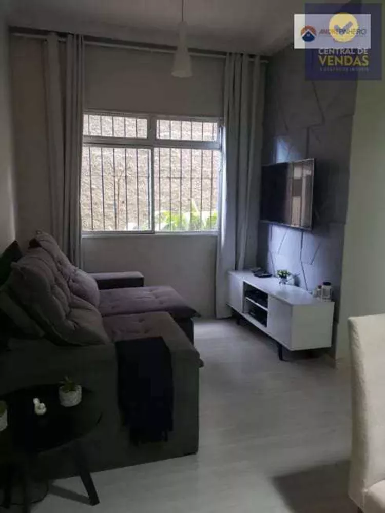 Apartamento à venda com 3 quartos, 70m² - Foto 1