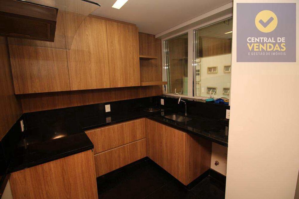 Cobertura à venda com 3 quartos, 202m² - Foto 2