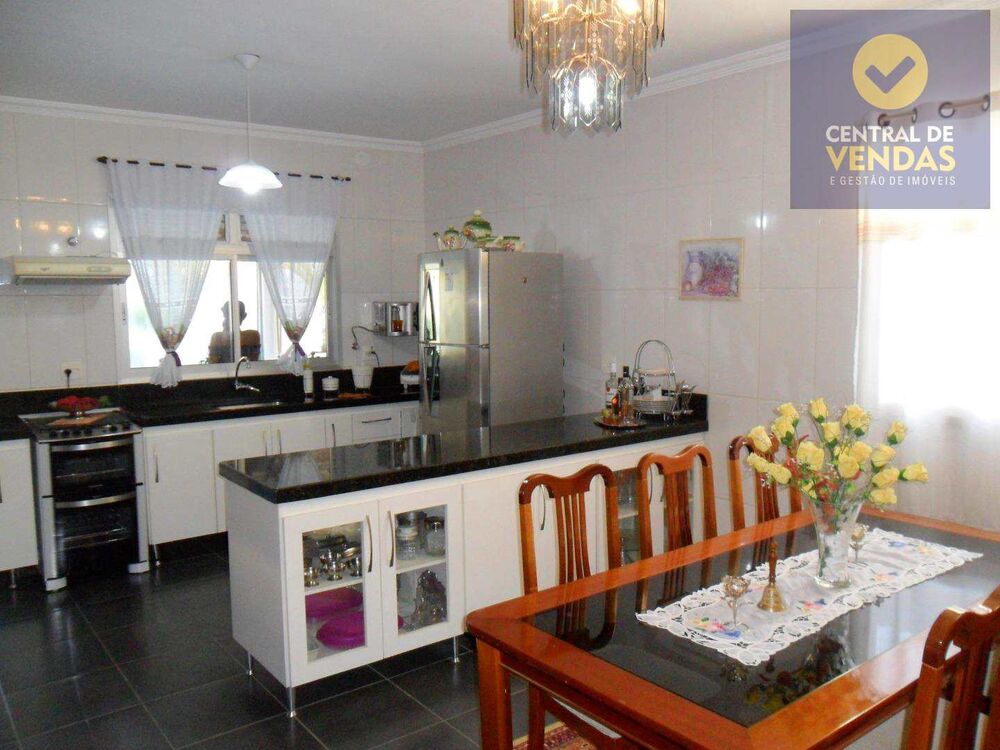 Casa, 3 quartos, 203 m² - Foto 2