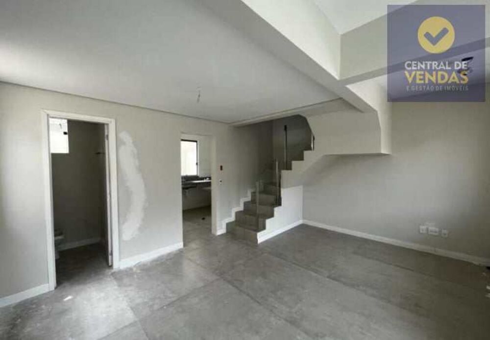 Casa à venda com 3 quartos, 86m² - Foto 2