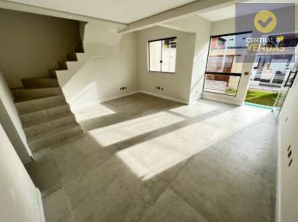 Casa à venda com 3 quartos, 86m² - Foto 1