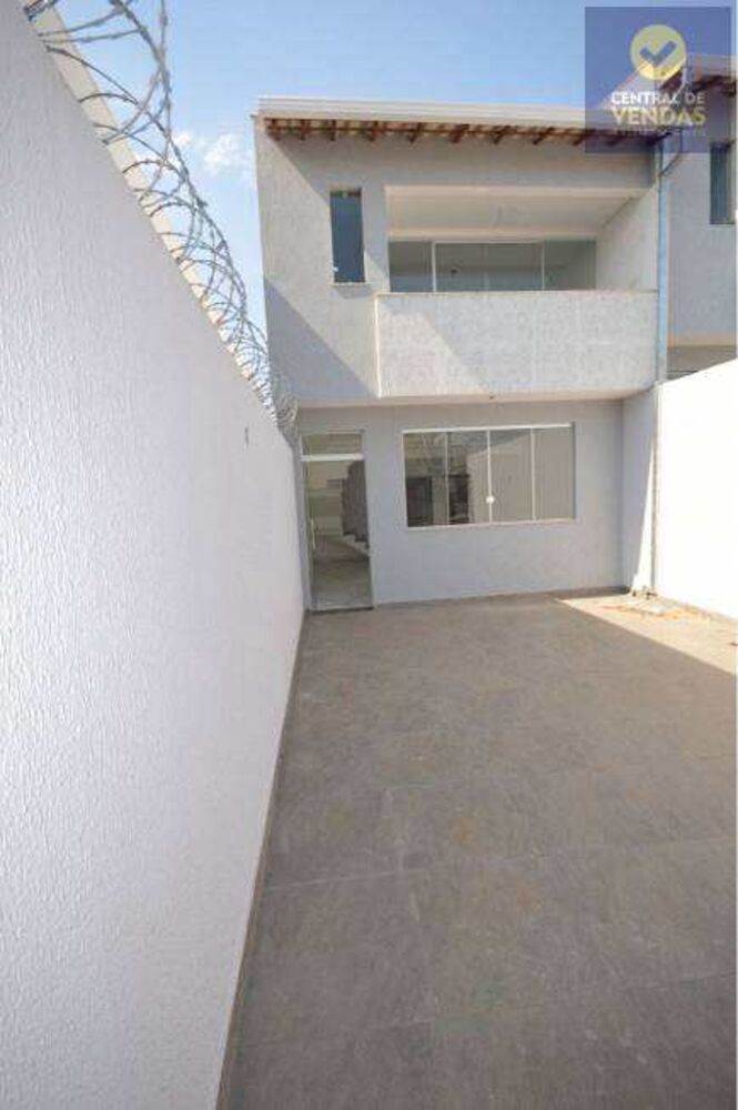Casa, 3 quartos, 105 m² - Foto 1