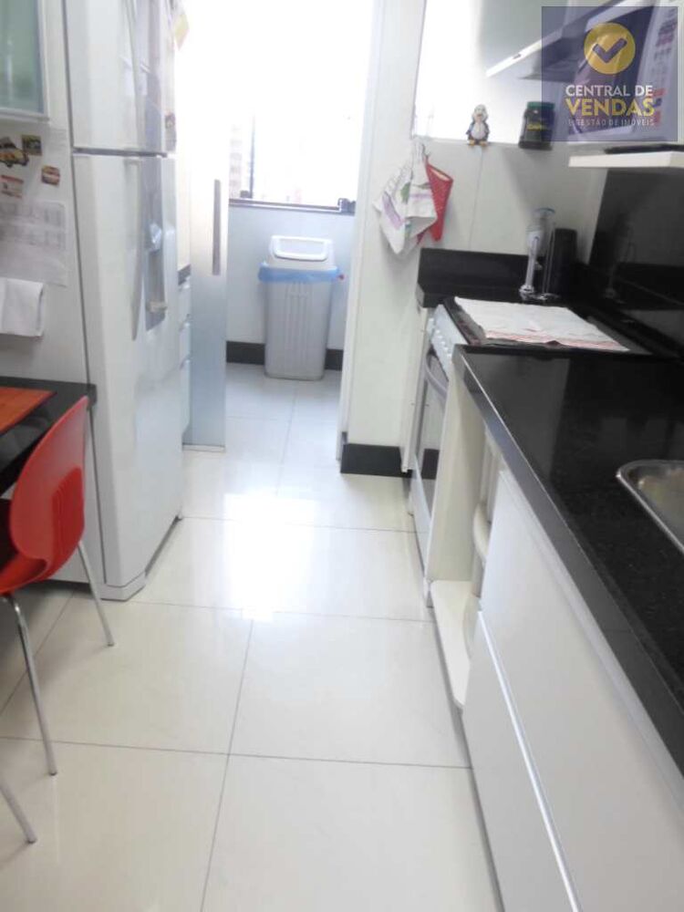 Cobertura à venda com 3 quartos, 210m² - Foto 2