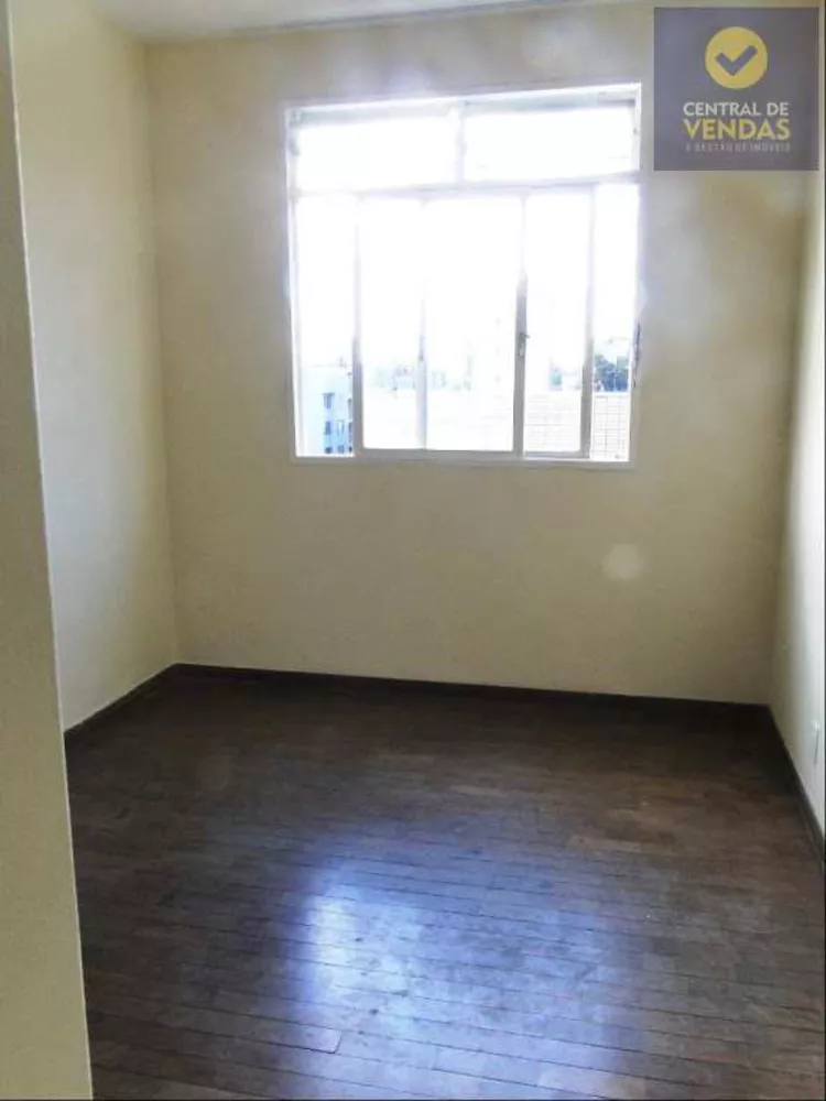 Apartamento à venda com 3 quartos, 95m² - Foto 4