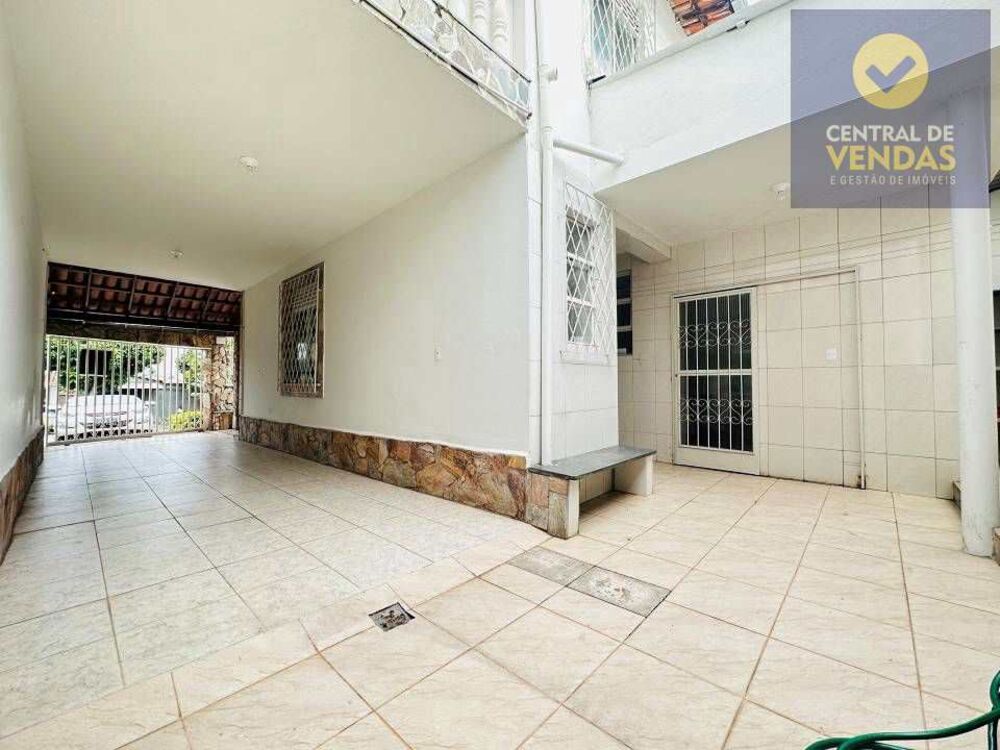 Casa, 3 quartos, 194 m² - Foto 1