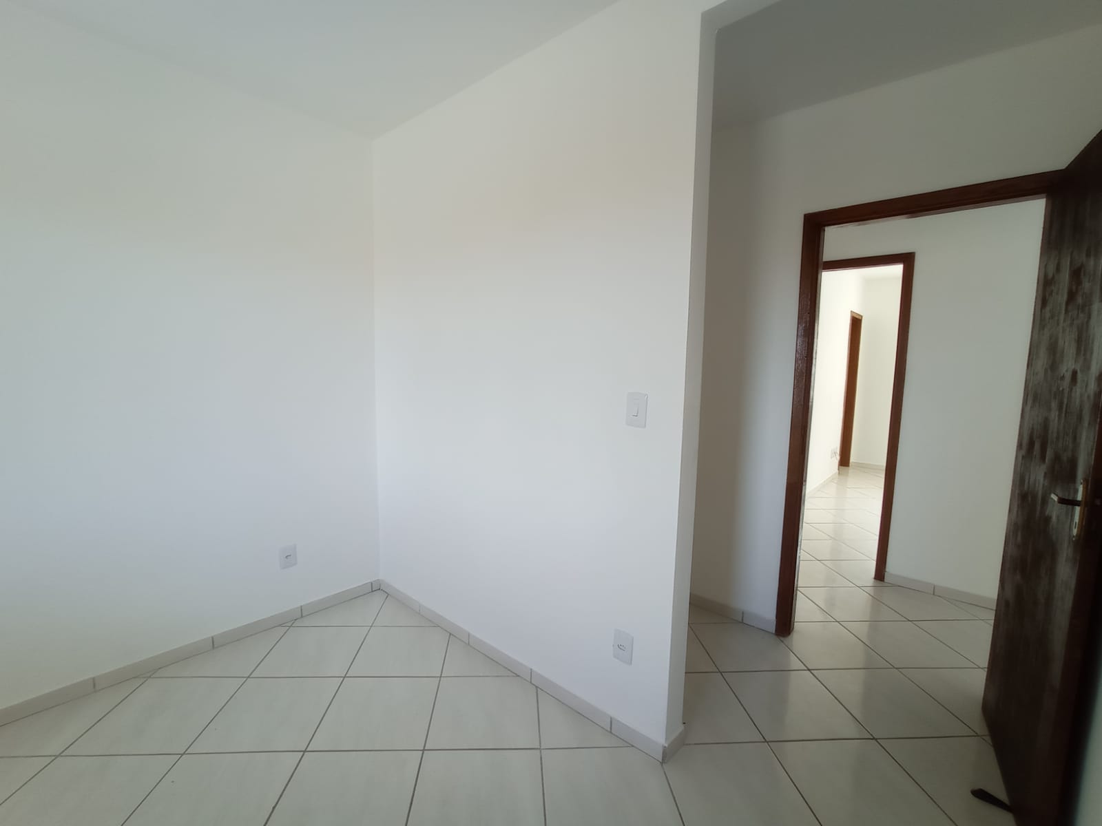 Apartamento à venda com 2 quartos, 83m² - Foto 3