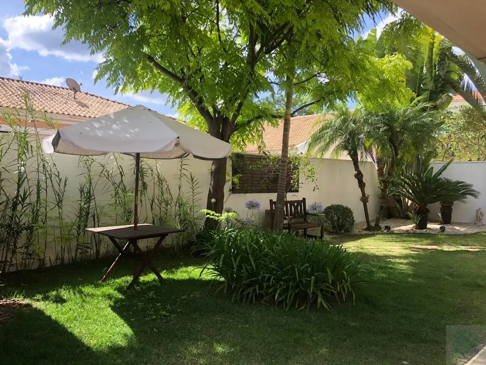 Casa, 5 quartos, 320 m² - Foto 1