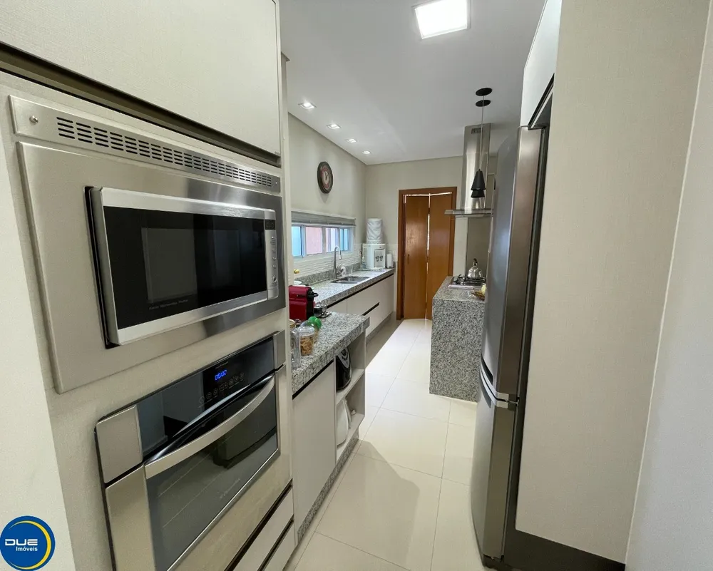 Casa, 3 quartos, 286 m² - Foto 1