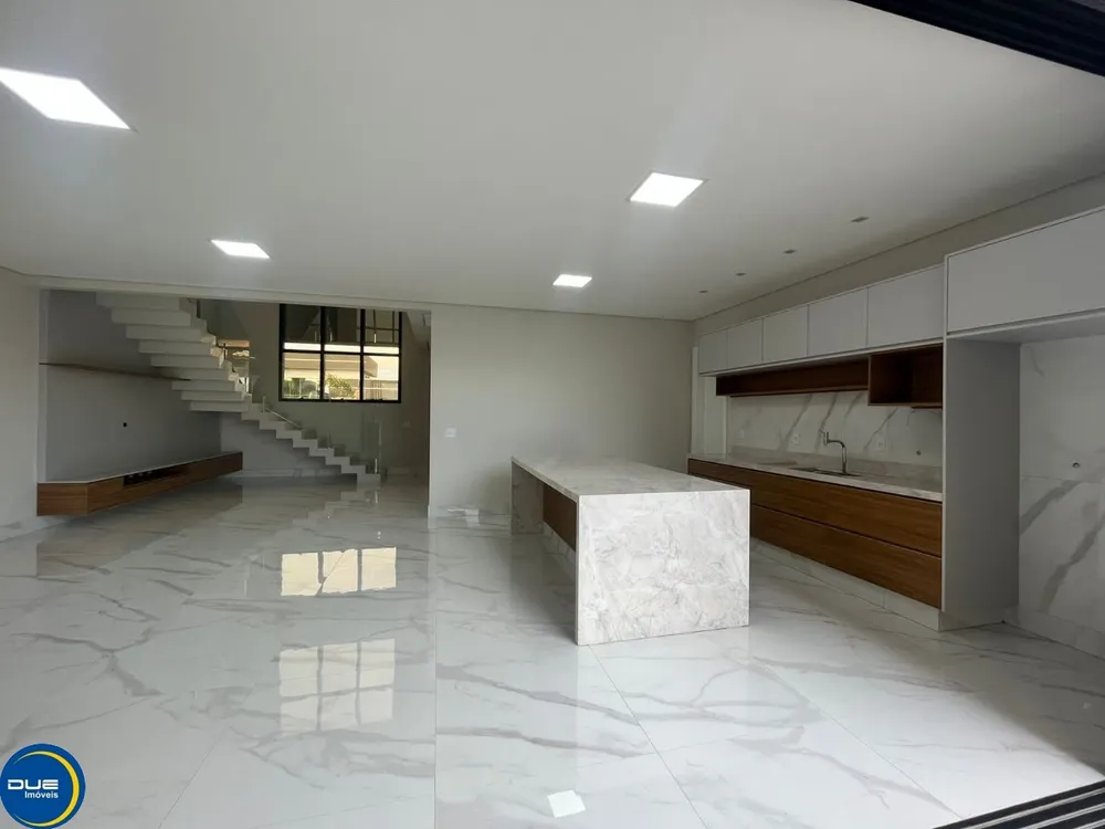 Casa, 3 quartos, 330 m² - Foto 3