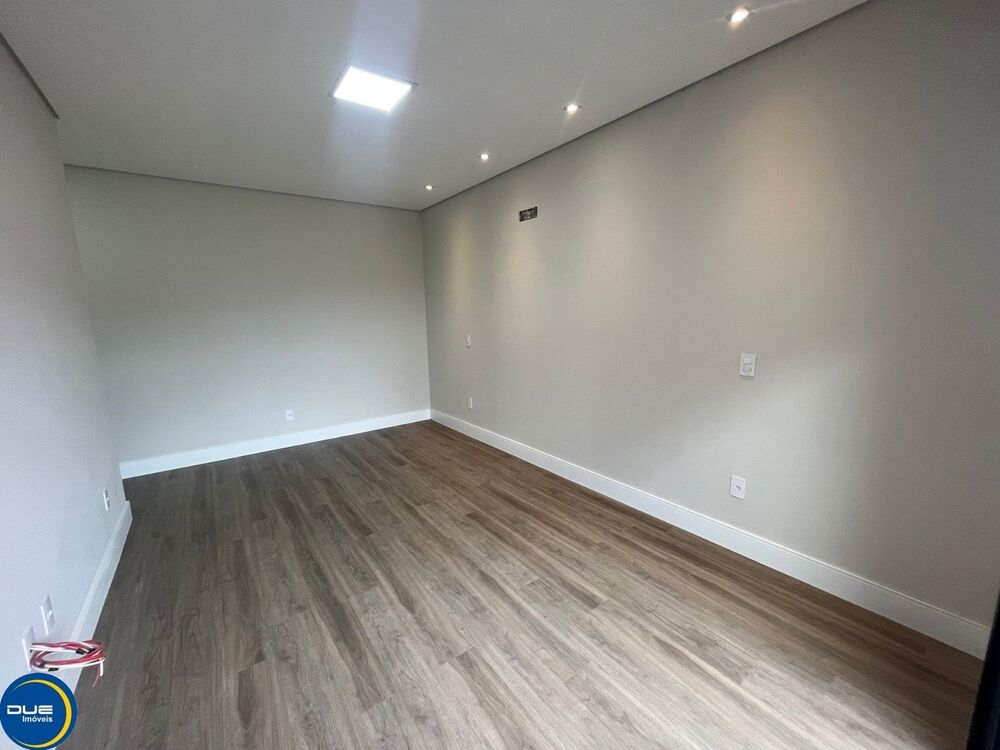Casa, 3 quartos, 330 m² - Foto 3